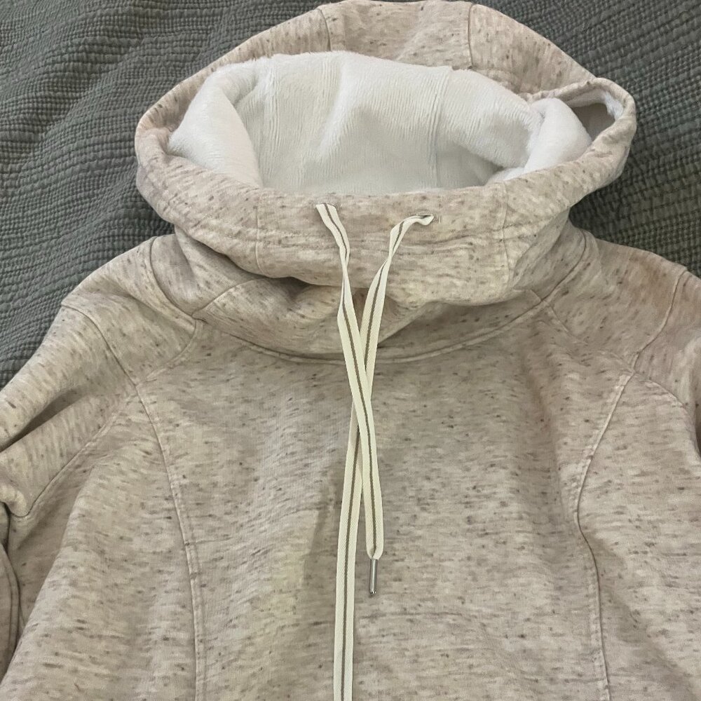 Marmot Turtleneck/Hoodie Sweater in Beige